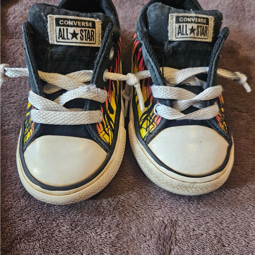 ❌SOLD❌
Converse Shoes All Star Chuck Taylors Flames Fire Sneakers Toddler 7 - Picture 5 of 8